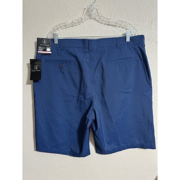 PGA TOUR UPF 50 Golf Shorts Size 40 - Picture 3 of 4